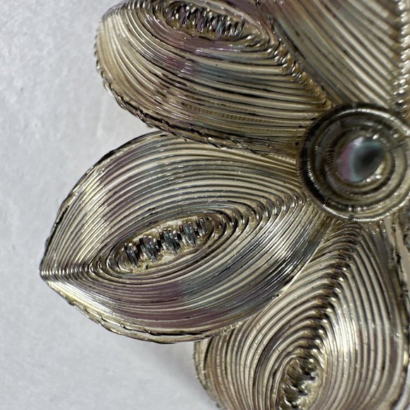 Silver Wire Mesh Six Leaf Flower - Picture 10 of 10